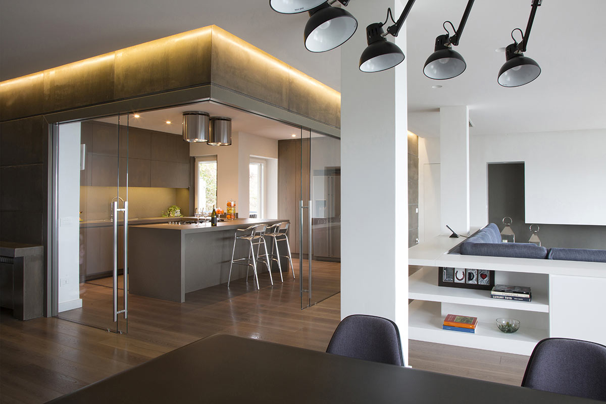 Cucine open space con vetrate