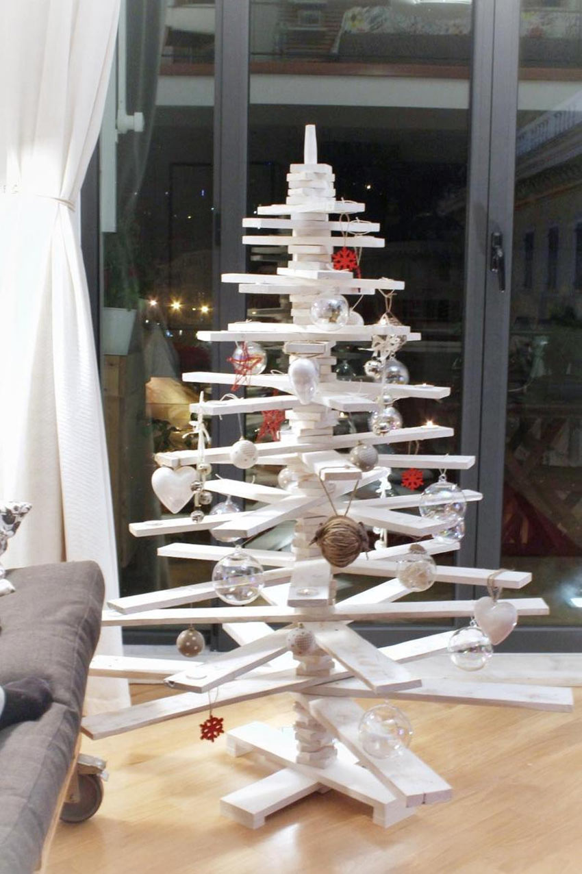 albero-di-natale-in legno bianco