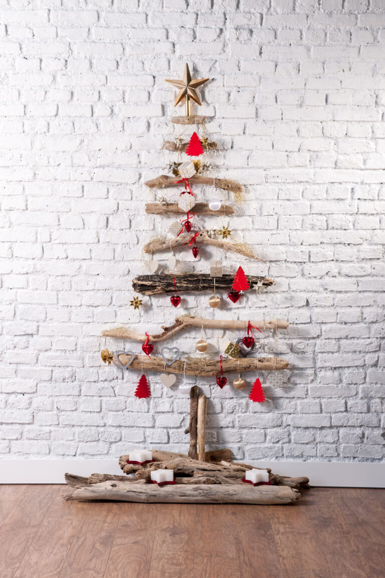 Albero Di Natale E Gatto Come Fare Albero di Natale in legno: 8 idee fai da te da cui prendere spunto