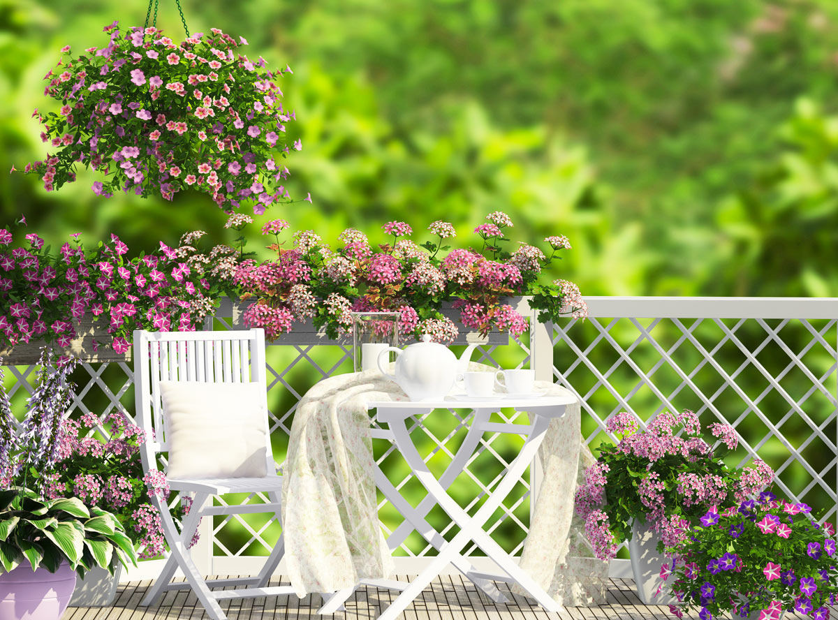 splendide idee per allestire un piccolo giardino fiorito sul balcone